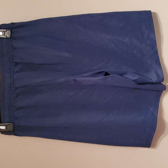 Nike athletic shorts - Picture 2 of 5